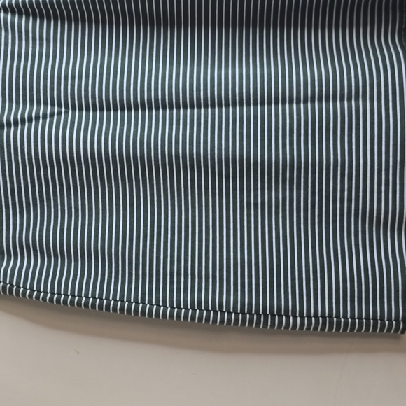 Striped Green and White Women's Mini Skirt Old Navy Small - Picture 3 of 8